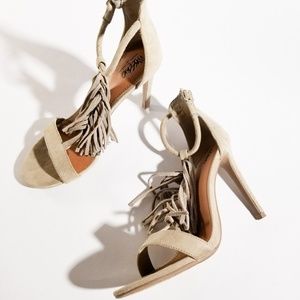 Fringe Faux Suede Heels Sz 8.5